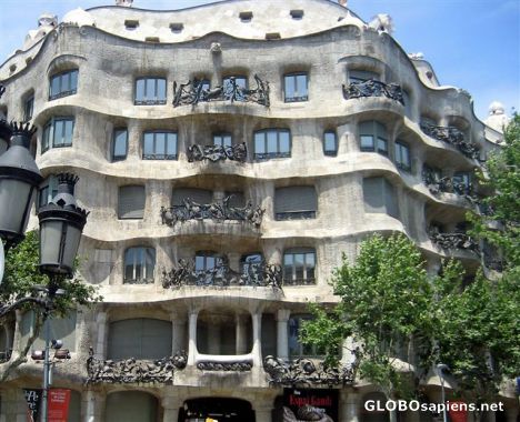 Postcard Spanish architecture - Antoni Gaudi (1852-1926)