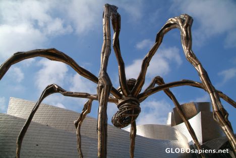 Postcard Bilbao - Spider at a museum
