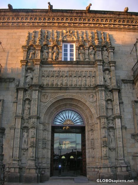 Postcard Entrance to the Parador Reyes Católicos