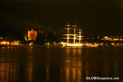 Postcard Stockholm (SE) - Vandrarhem of Chapman at night