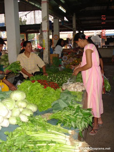 market place in kaset sombon