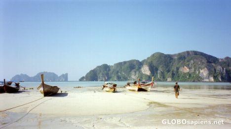Postcard Beach in Ko Phi Phi Thailand