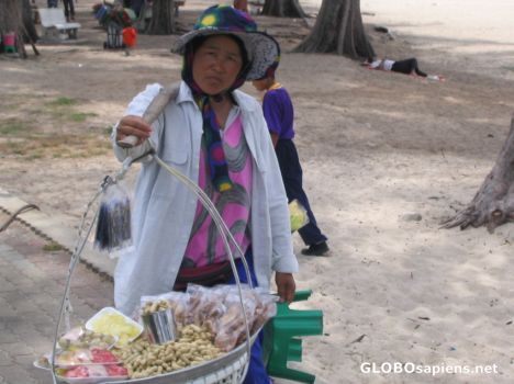 Postcard Food seller at Songkhla beach