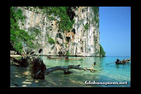 Postcard Spectacular limestone cliffs of Ko Lao Lieng