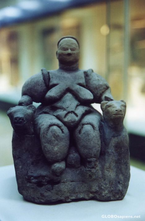 Postcard Famous Figurine - Mother Goddess