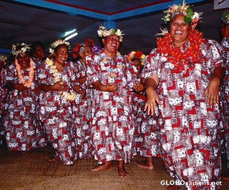 Postcard Dancing ladies from Funafuti