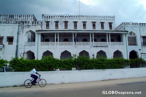Postcard Zanzibar, Stone Town - museum & biker