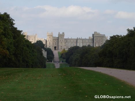 Postcard Windsor Castle - The Queen's favourite residence