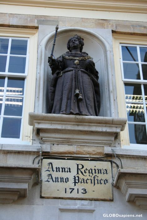 Postcard Queen Anne statue