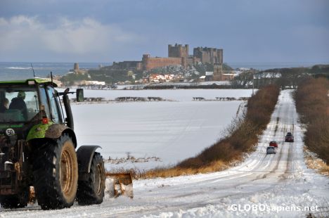 Postcard Bamburgh Castle, Northumberland, England (snow)