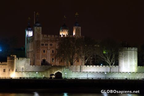 Postcard London (GB) - Tower of London at night