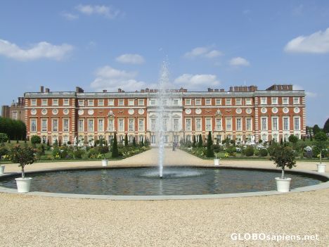 Postcard Hampton court