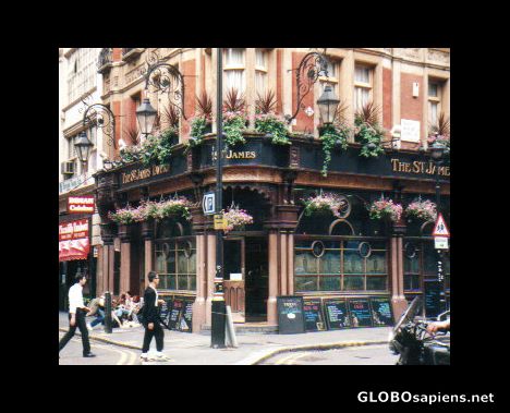 Postcard Typical London Pub