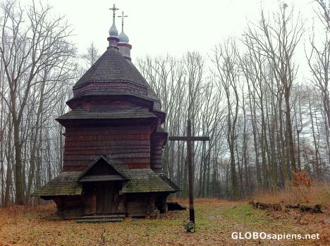 Postcard Lwów (UA) - an old wooden church