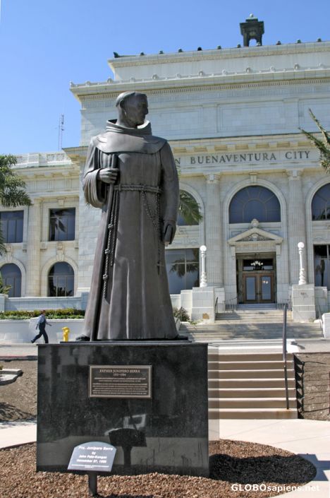 Postcard San Buenaventura City Hall: Padre Junipero Serra
