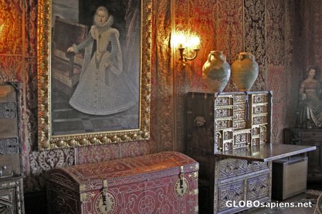 Postcard Hearst Castle: Precious furniture