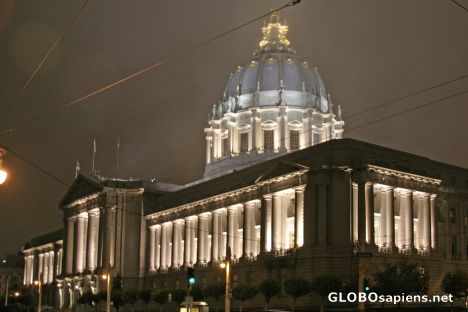 Postcard San Francisco: The City Hall at night