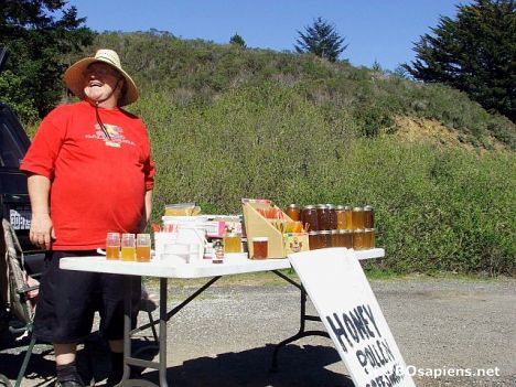 Postcard Honey vendor