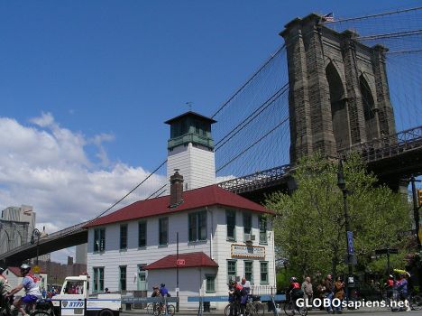 Postcard Old fire station and Brooklyn Bridge