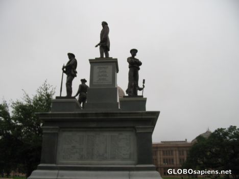 Postcard Confederate Soldiers Monument(in front of Capitol)