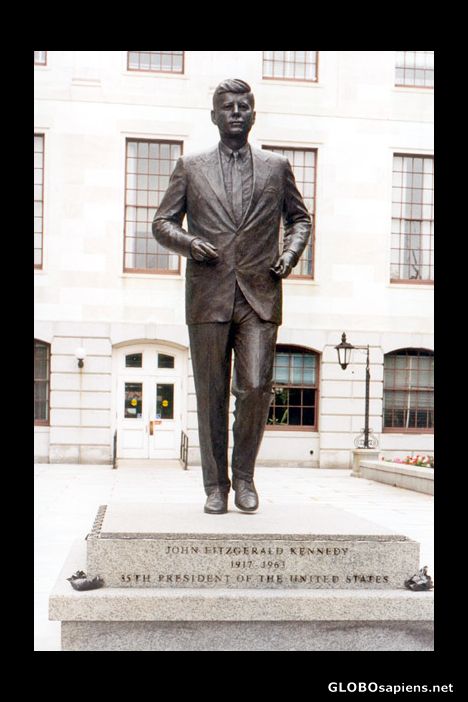 Postcard Boston Kennedy Statue