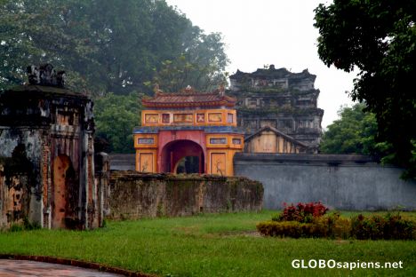 Postcard Hue - Forbidden City Gates