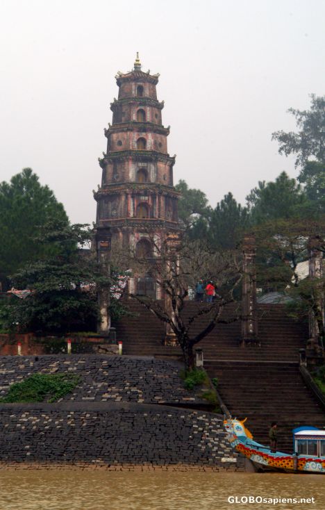 Postcard Hue - Tien Mu Pagoda