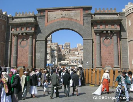Postcard Gate Bab el Yemen