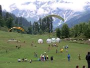 Paragliding in solang valley