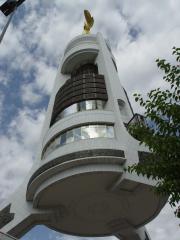 nutral tower