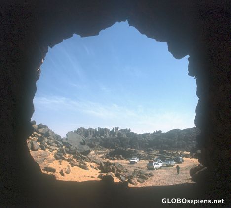 Postcard Hole in the wall