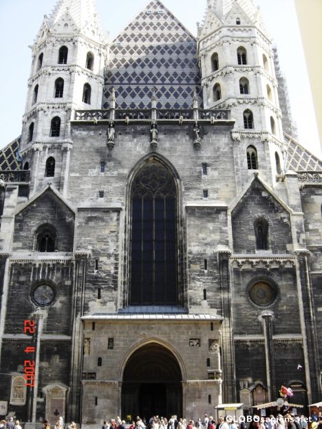 Postcard Stephensplaz church