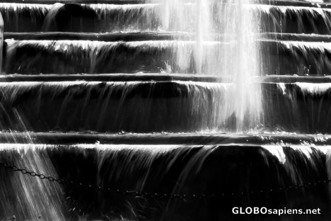 Postcard Fountains (b/w)