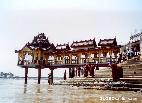 Postcard Kyauktan Pagoda (Ye Le Phaya)