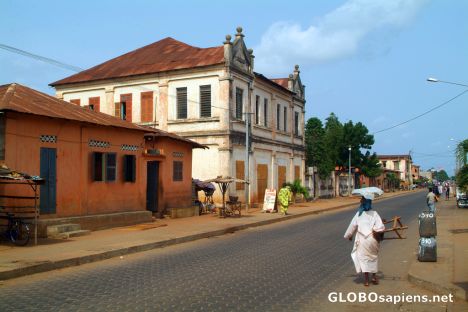 Postcard Porto-Novo - colonial building