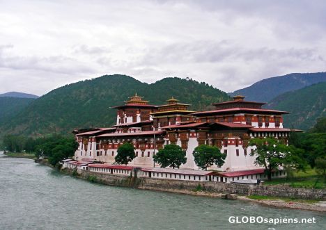 Postcard Nice view over Punaka Dzong