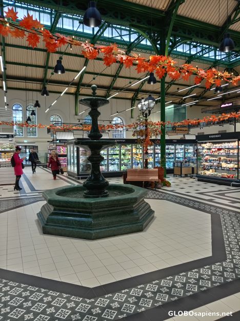 Postcard Fountain