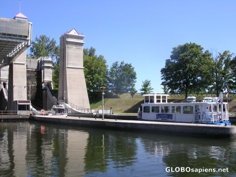 Postcard Peterborough Lift Lock