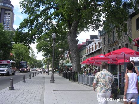 Postcard Quebec - Street in the early morning