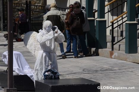 Postcard Quebec City (CA,QC) - an angel getting ready
