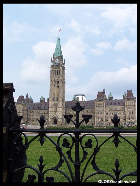 Postcard CANADA'S PARLIEMENT HOUSES