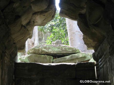 Postcard Ta Phom Ruins - Base of the Temple Dome