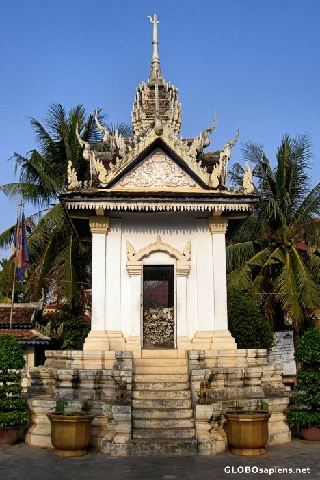 Postcard Siem Reap's Wat Thmei