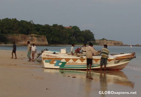 Postcard Fort Frederick sea wall Trincomalee