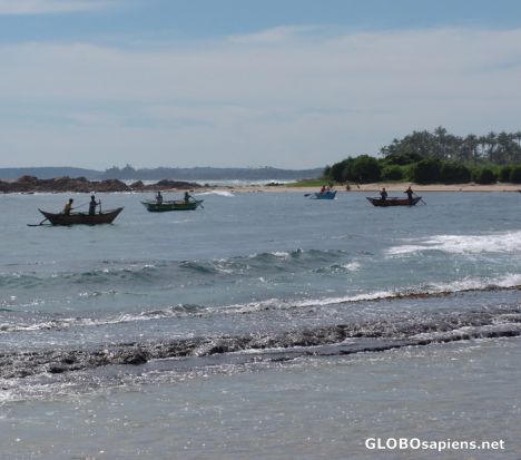 Postcard Dikwella Fishermen at work