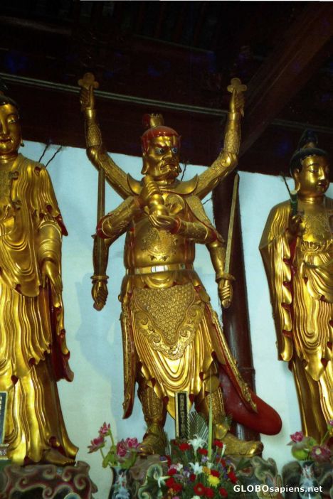 Postcard Temple statues