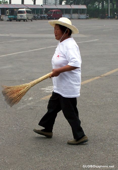 Postcard Picking up bottles and sweeping, Ming tombs