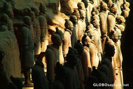 Postcard Lintong (CN) - Terracotta Army - sunny warriors