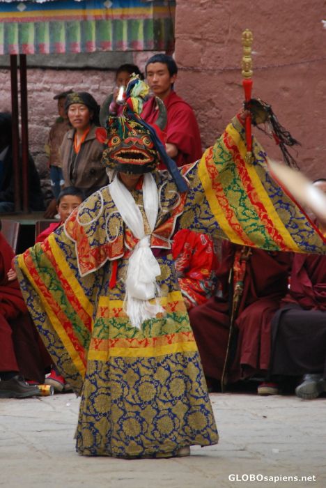Postcard Festival dance