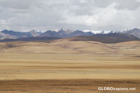 Postcard View of the Nyainqentanghla Shan Mountains 02